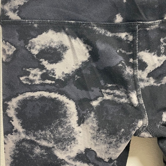ALO Yoga Black Marble‎ Airbrush Leggings | Size M Low Rise - Picture 8 of 15